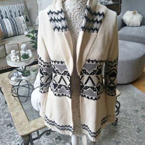 Forever 21 Beige and Black Geometric Cardigan